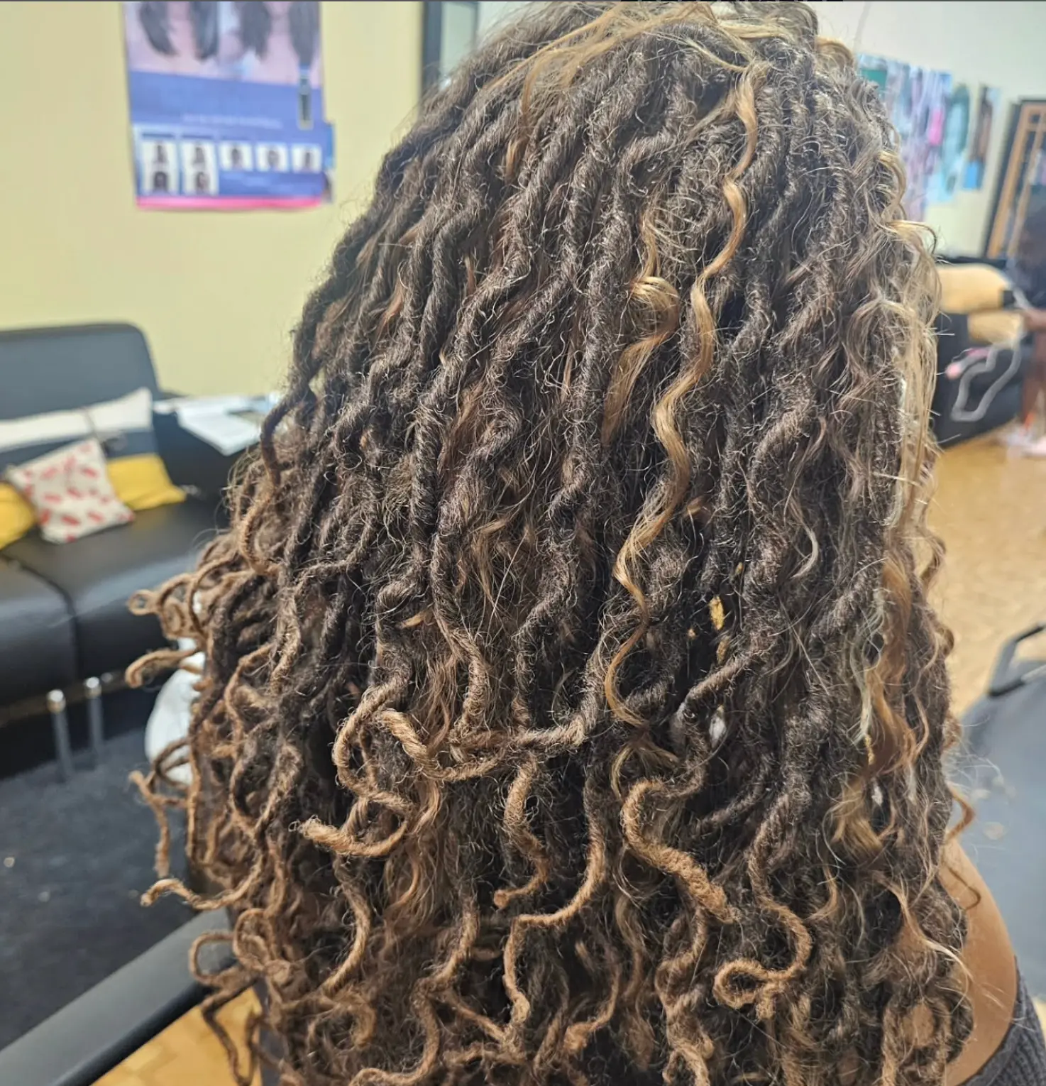 Butterfly locs with blonde highlights — Gege Hair Salon, Schaumburg